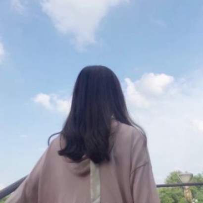 29张高清小清新女生背影头像 适合当微信头像