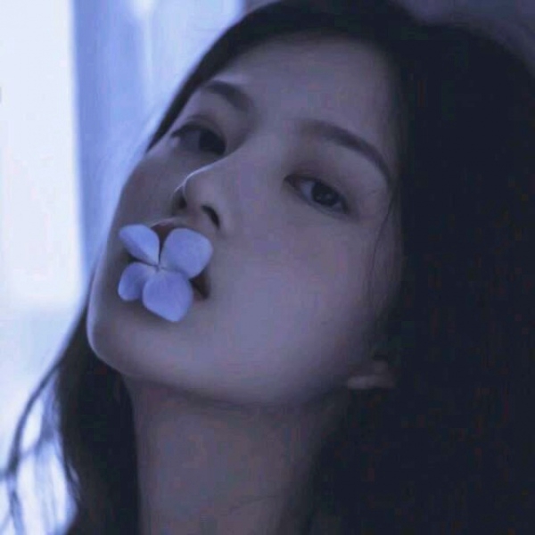 36款时尚大气的潮流女生微信头像 优雅又有格调