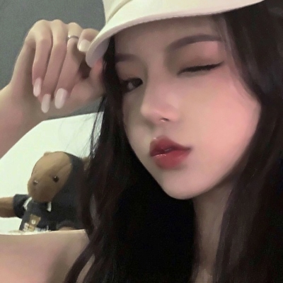 13张高清高冷御姐风女生头像合集