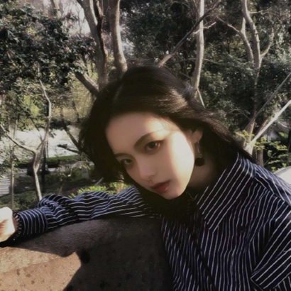 29张颜值在线的小姐姐微信头像 快来挑你喜欢的