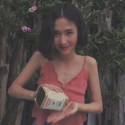 12张高清成熟伤感女生微信头像合集