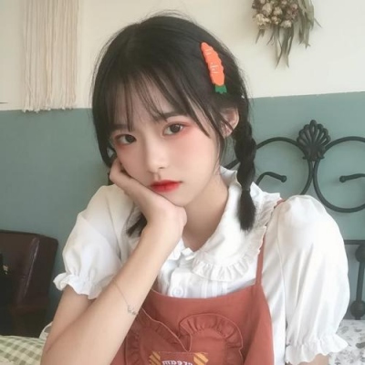 超有少女感的真人女生头像合集 共17张