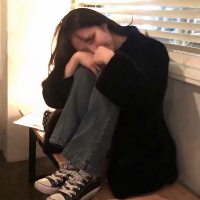 17张氛围感拉满的真人女生头像 精选高清意境女头