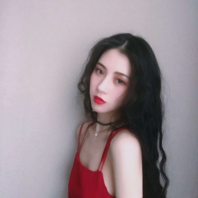又美又飒！5张高清成熟妩媚红色系酷感女生头像