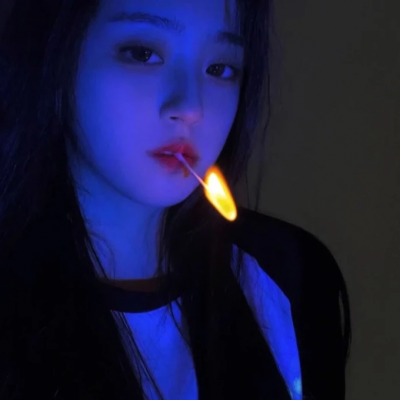 版干净高级感微信女生头像合集 共12张