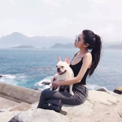 30张高清有气质的成熟知性女生微信头像