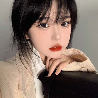 20张气质清新的女生微信头像，快存起来用