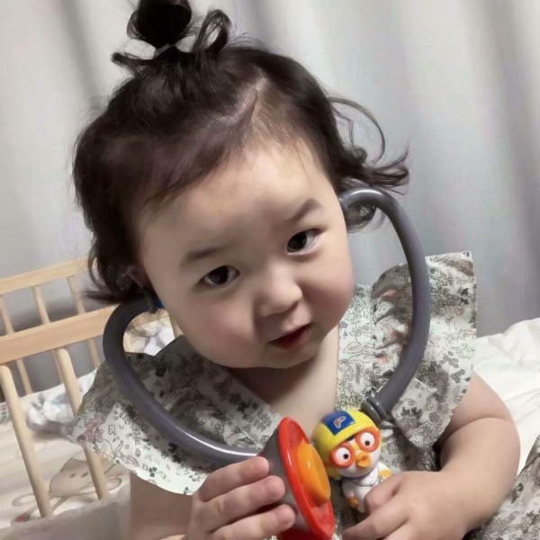 22张高清软萌女娃微信头像合集