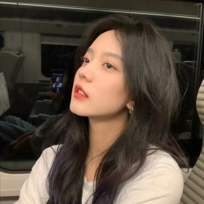 超火的女生真人头像合集 共19张