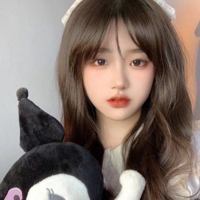 女生真人网红微信头像合集 共14张好看的款