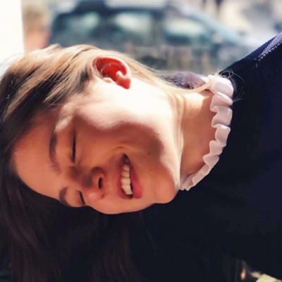 9张氛围感拉满的复古风女生头像，每张都有故事感