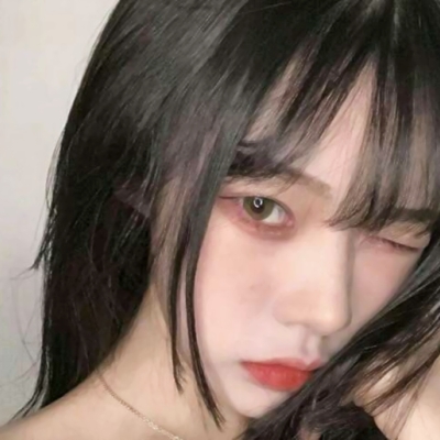 14张真人仙气短发女生头像，短发照样氛围感拉满