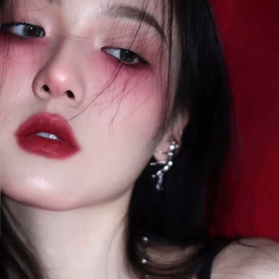 成熟有内涵的漂亮独立女性头像合集 共19张