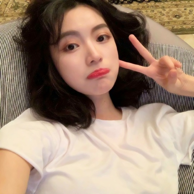 17张高清优质女生微信头像合集