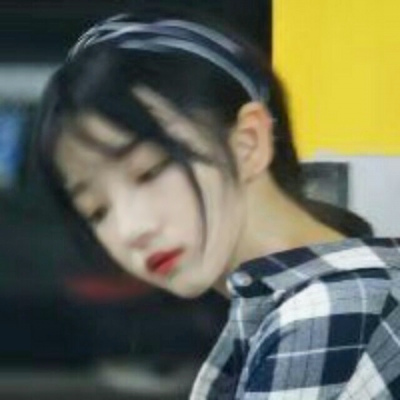 14张高清玩网风女生QQ头像 个性感拉满