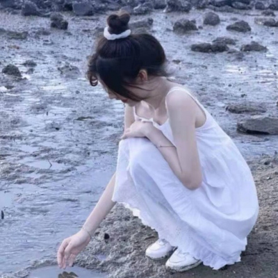 8张干净清爽的海边女生头像，颜值拉满超适合当头像