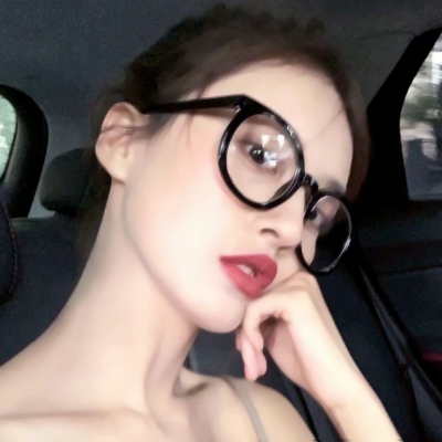 13张高清御姐风女生头像合集