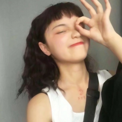 27张治愈感拉满！阳光大笑的女生高清头像合集