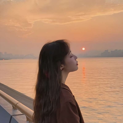 8张氛围感拉满！看夕阳的真人女生唯美头像