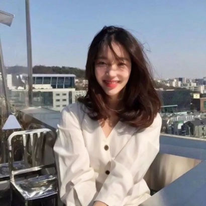 24张清新可爱女生QQ头像 气质感拉满的小众女头合集