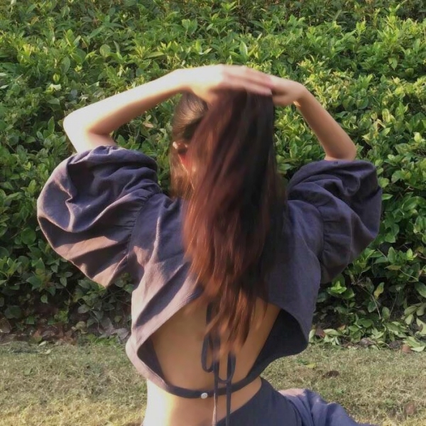 20张超清霸气女生下半身网图头像 还有半身款可选