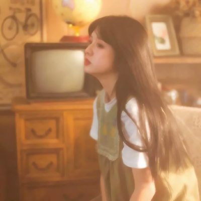 16张高清唯美女生头像合集整理