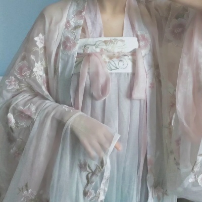 16张真人古风女生头像 清透仙气又淡雅高级