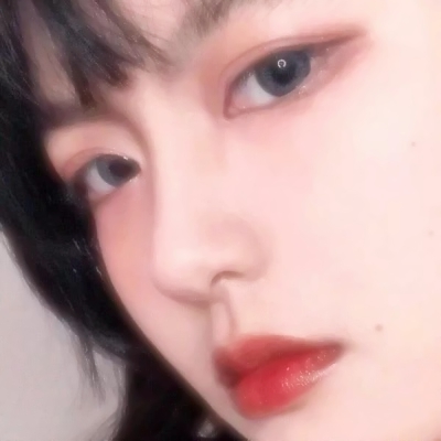 女生微信正脸头像合集！31张高清个性正脸照直接用