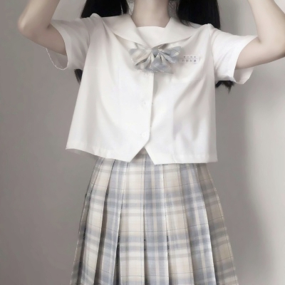 9套学生制服闺蜜部位头像 喜欢的快存