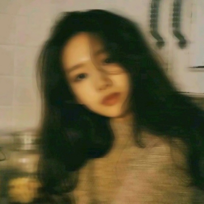 10张高清个性原宿风模糊女生头像合集