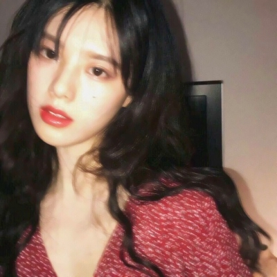 16张高清唯美女生头像合集整理