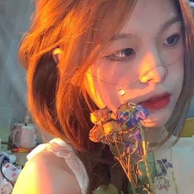 新版个性女生微信头像合集 共13张