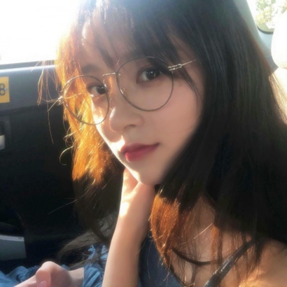 戴墨镜的潮流女生头像来啦！30张高清好看的氛围感美图