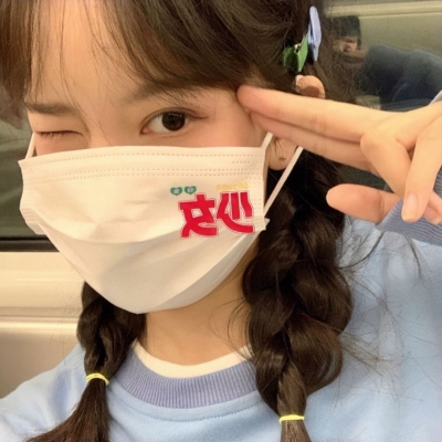 女生正脸清晰真人漂亮头像合集（20张）