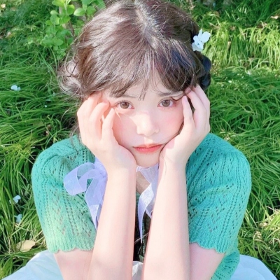 小脸头像网更新14张女生小清新单纯头像