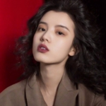 酷系女生头像来啦！32张高清个性酷酷的女生头像合集