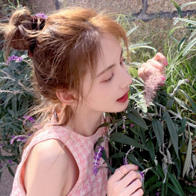 16张清新优雅的女生微信头像合集