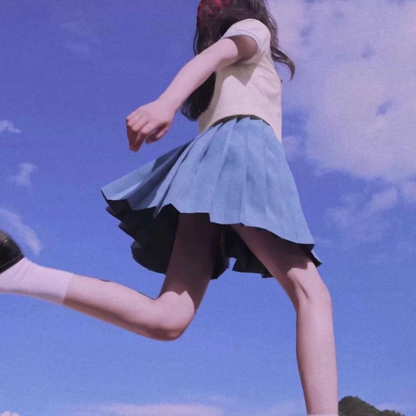 18张超清唯美清新女生部位头像合集