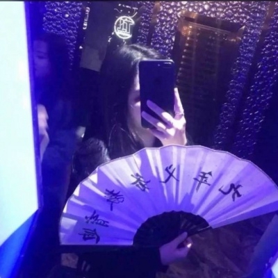 女生霸气社会QQ头像！19张高清拽酷女生头像合集