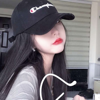 30张高清戴帽酷飒女生头像 氛围感拉满
