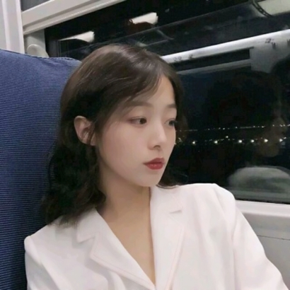 17张高清成熟气质女生头像 生活照风格超耐看