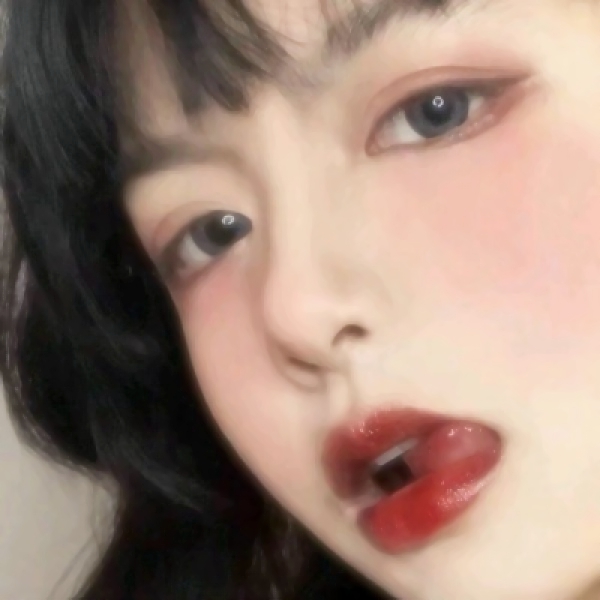 15张超清可爱女网红正脸头像 适合当头像的女生正脸照