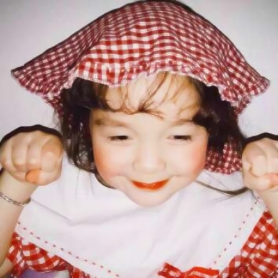 17张女生搞怪萌娃微信头像合集