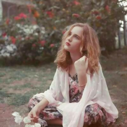 新版欧美女生微信头像 共26张可用