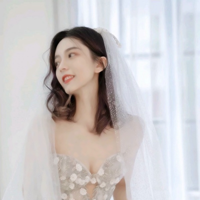 18张高清婚纱系女生头像 唯美精致氛围感拉满