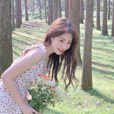 11张温柔干净的ins风小清新女生头像合集