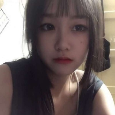 14张现实素颜女生生活照真人头像合集