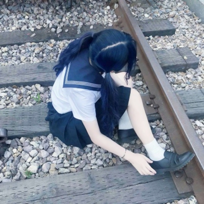 25张高清霸气染发女生头像合集 个性感拉满