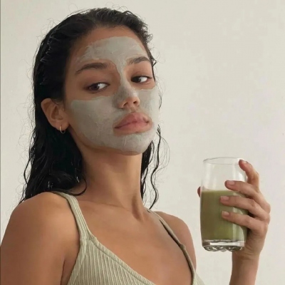 15张欧美风酷飒女生真人网图头像