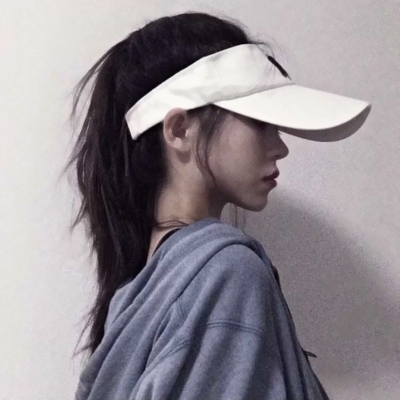 18张高清清新感女生侧脸头像 气质氛围感拉满